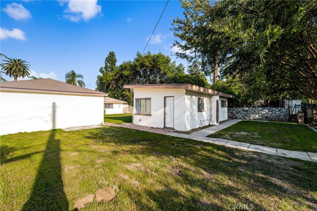 3024 Pine, Riverside, California 92501 home-pic-31