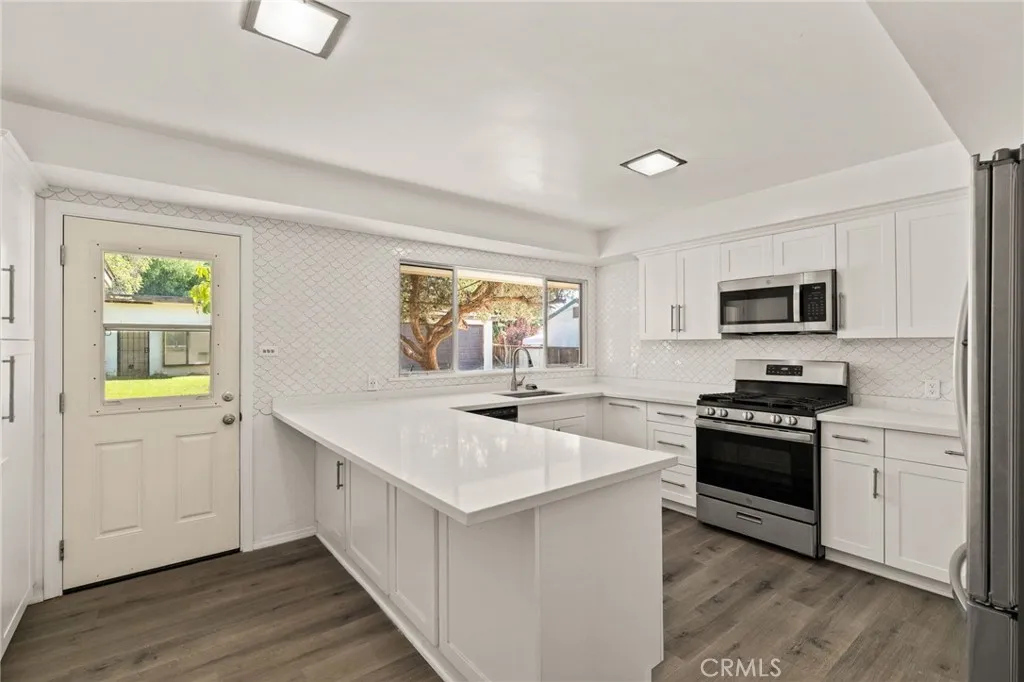 3024 Pine, Riverside, California 92501 home-pic-9