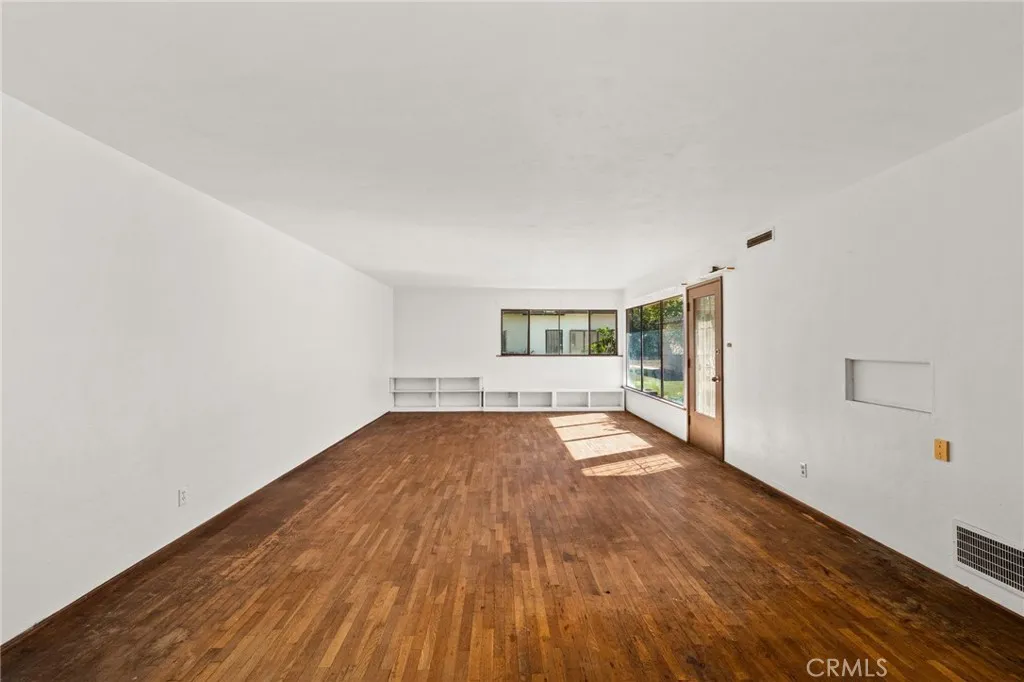 3024 Pine, Riverside, California 92501 home-pic-5
