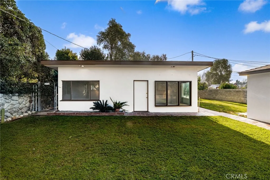 3024 Pine, Riverside, California 92501 home-pic-28