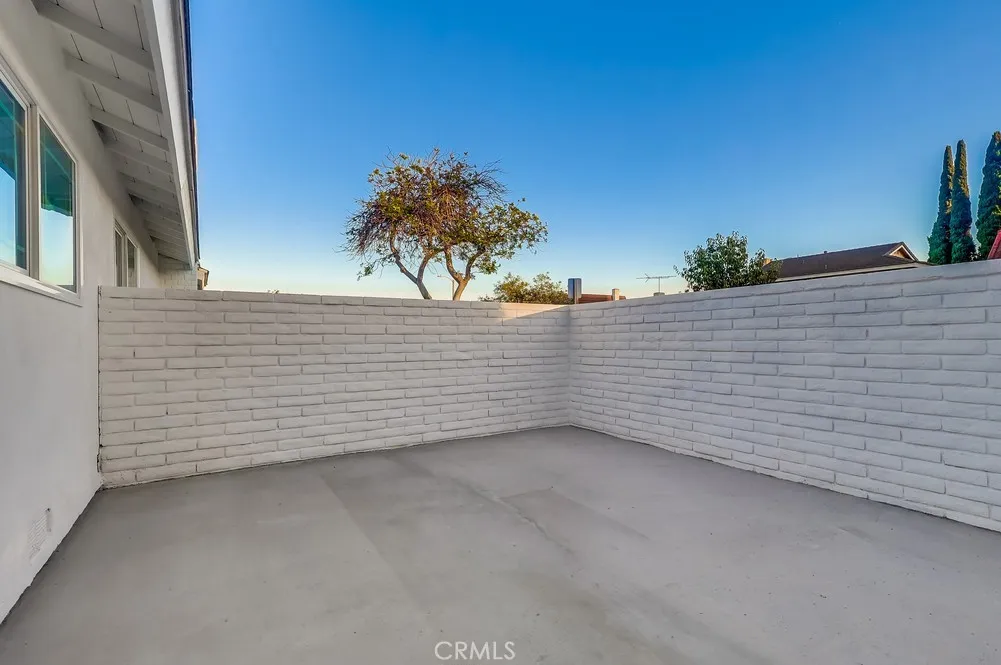 18733 Holmes Avenue, Cerritos, California 90703 home-pic-51
