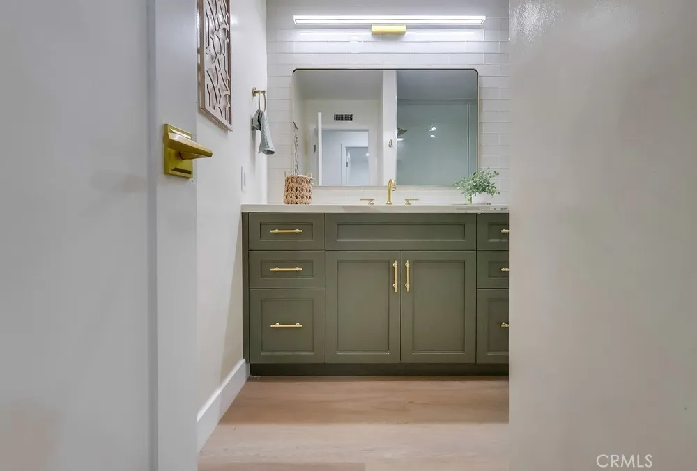 18733 Holmes Avenue, Cerritos, California 90703 home-pic-38