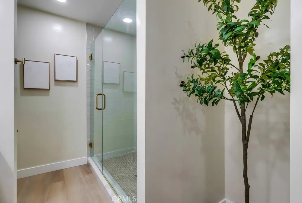 18733 Holmes Avenue, Cerritos, California 90703 home-pic-32