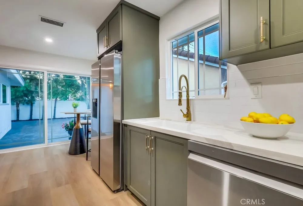 18733 Holmes Avenue, Cerritos, California 90703 home-pic-25