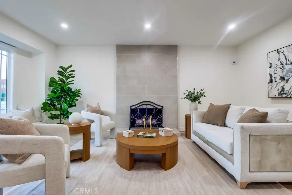 18733 Holmes Avenue, Cerritos, California 90703 home-pic-10