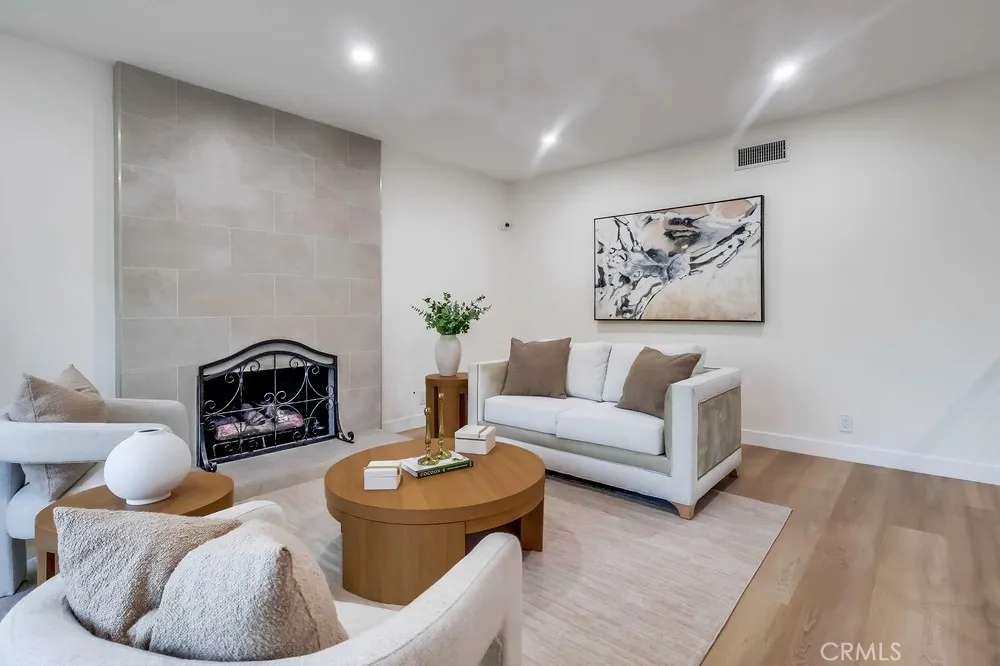 18733 Holmes Avenue, Cerritos, California 90703 home-pic-12