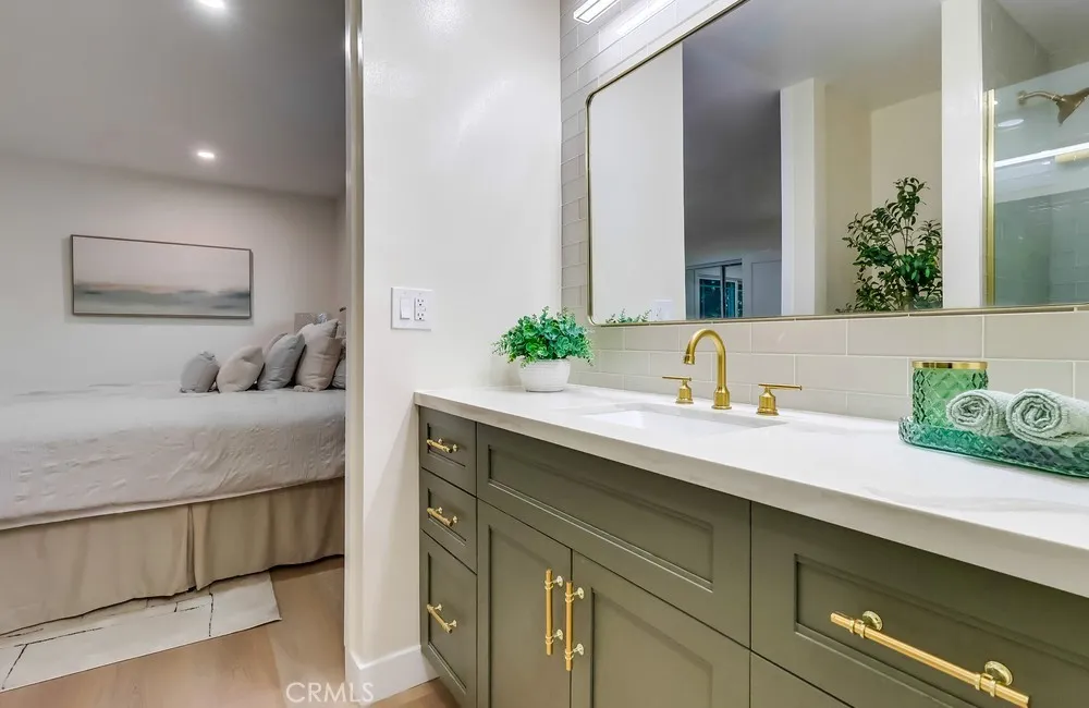 18733 Holmes Avenue, Cerritos, California 90703 home-pic-35