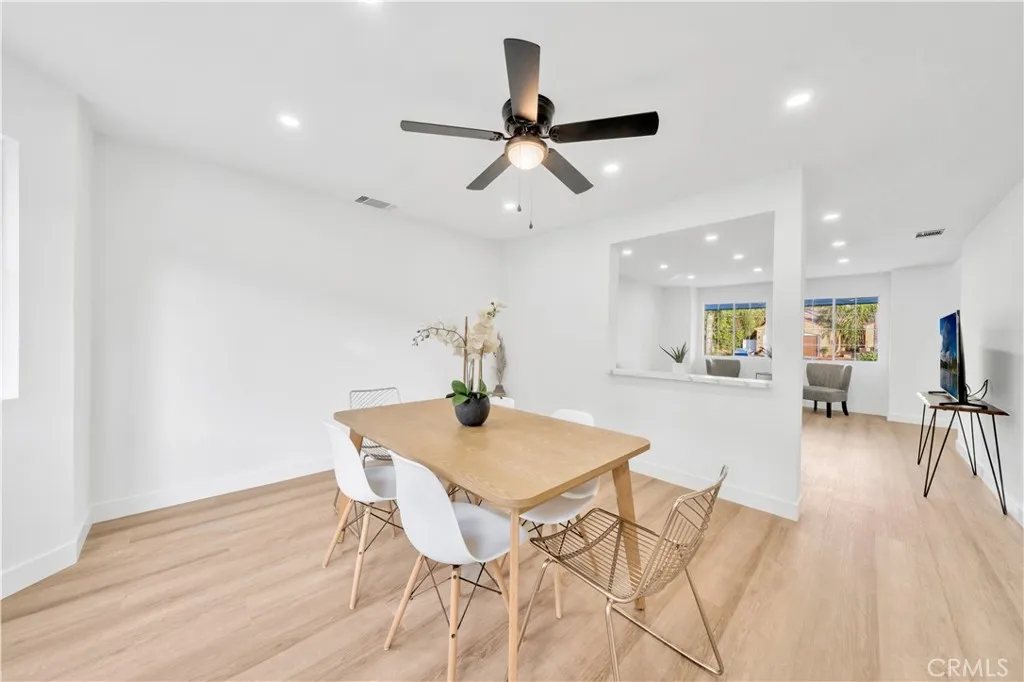 29707 Yellow Gold Drive, Canyon Lake, California 92587 home-pic-15