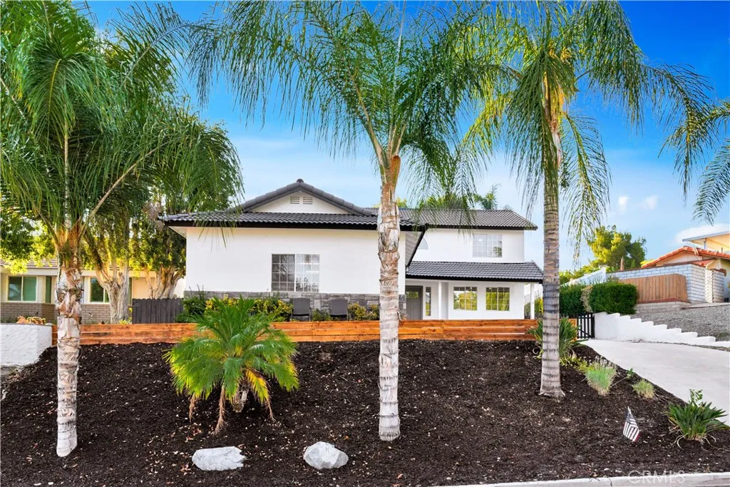 29707 Yellow Gold Drive, Canyon Lake, California 92587 home-pic-0