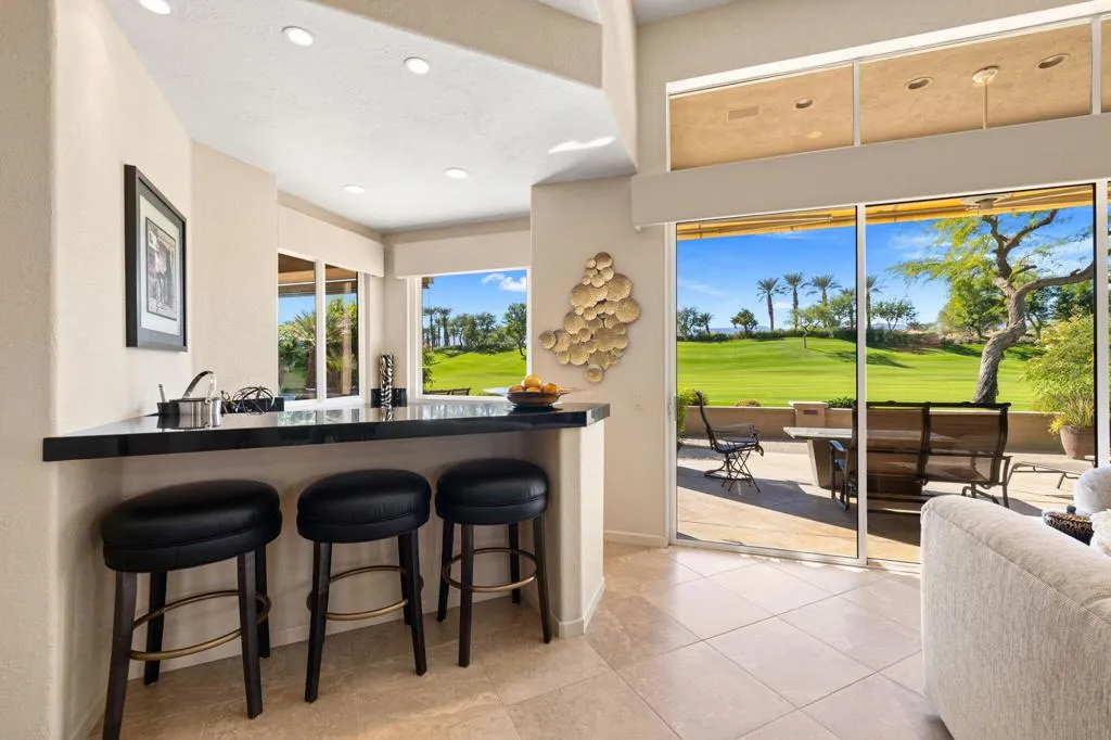 263 Desert Holly Drive, Palm Desert, California 92211 home-pic-19