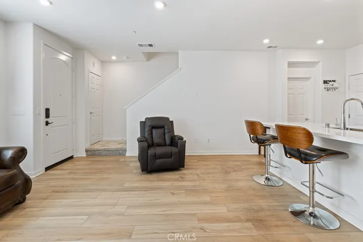 975 W Clover, Rialto, California 92376