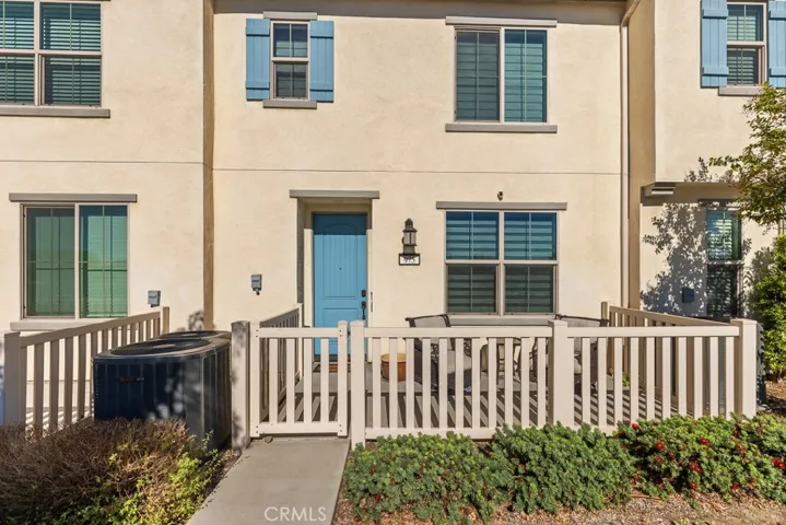 975 W Clover, Rialto, California 92376