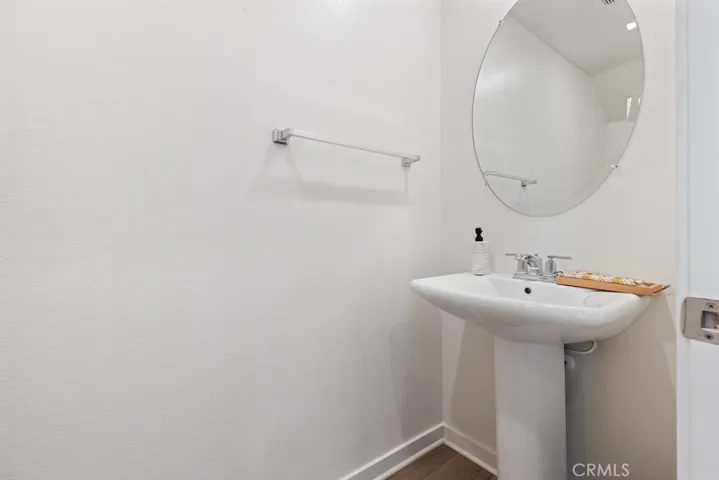 975 W Clover, Rialto, California 92376