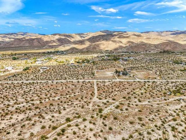10 Acres 18th Ave