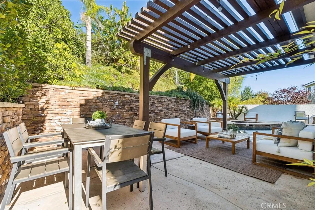 26511 Brooks Circle, Stevenson Ranch, California 91381 home-pic-44