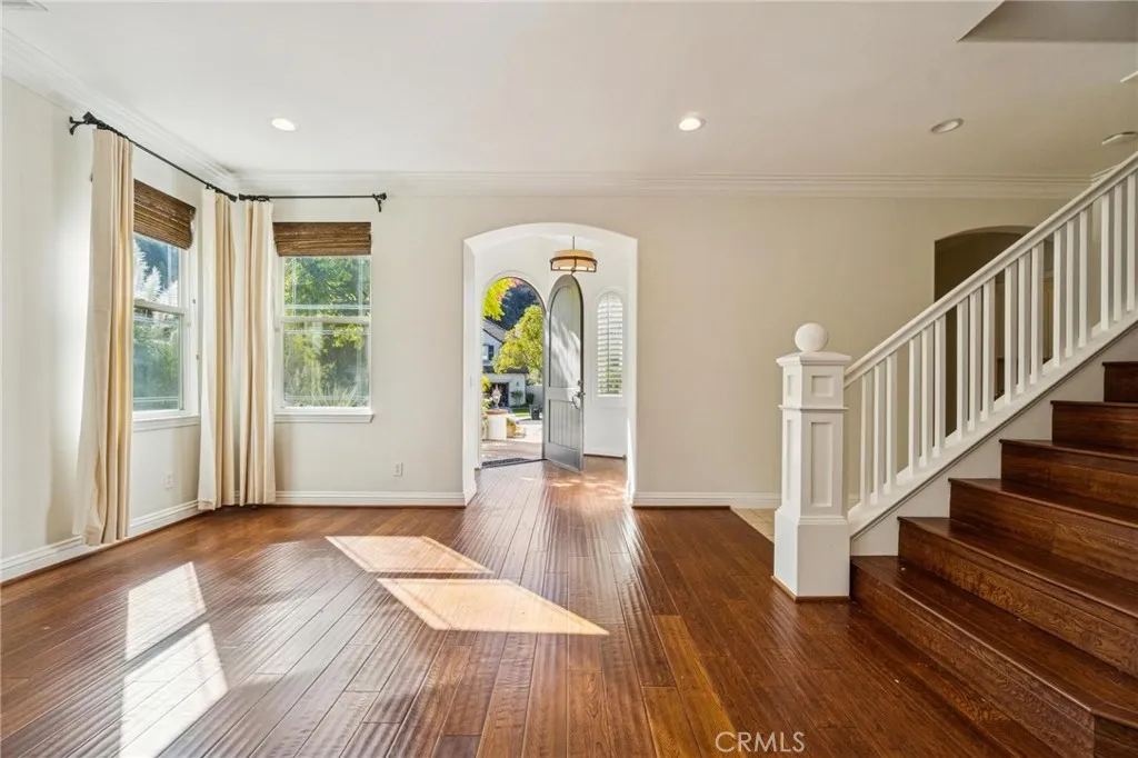 26511 Brooks Circle, Stevenson Ranch, California 91381 home-pic-4