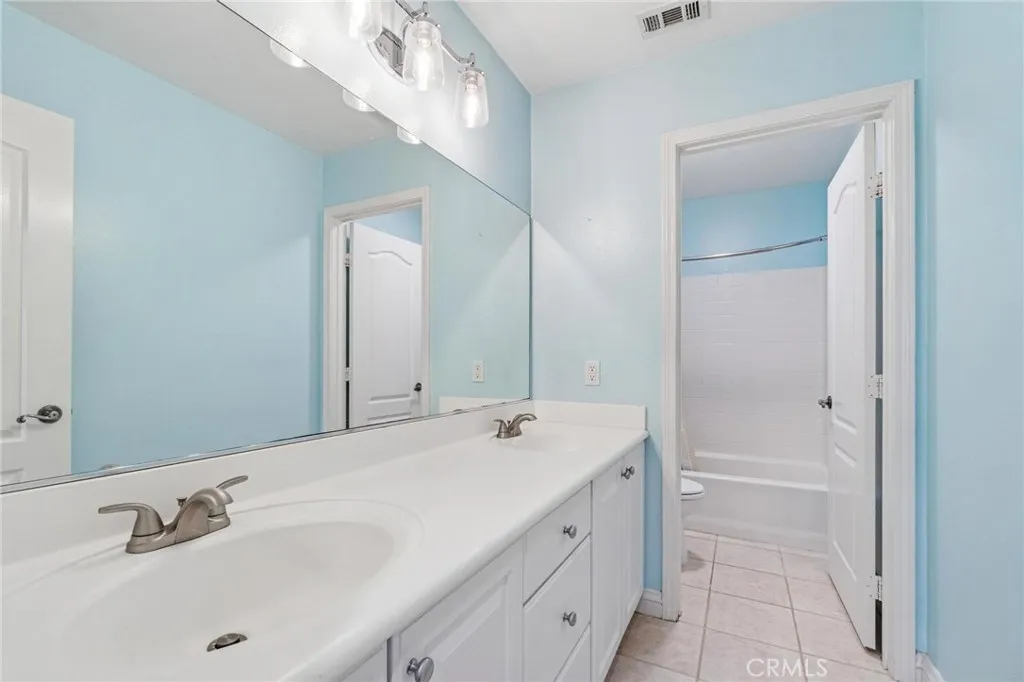 26511 Brooks Circle, Stevenson Ranch, California 91381 home-pic-37
