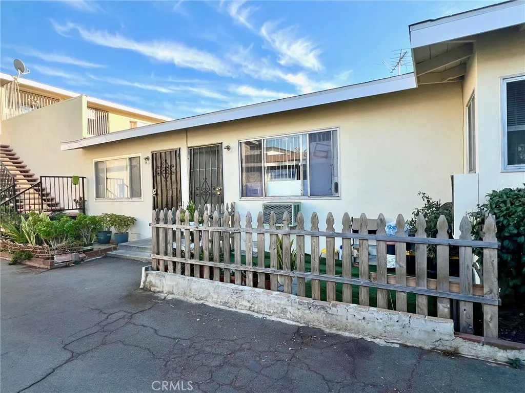 12922 Shackelford Ln, Garden Grove, California 92841 home-pic-11