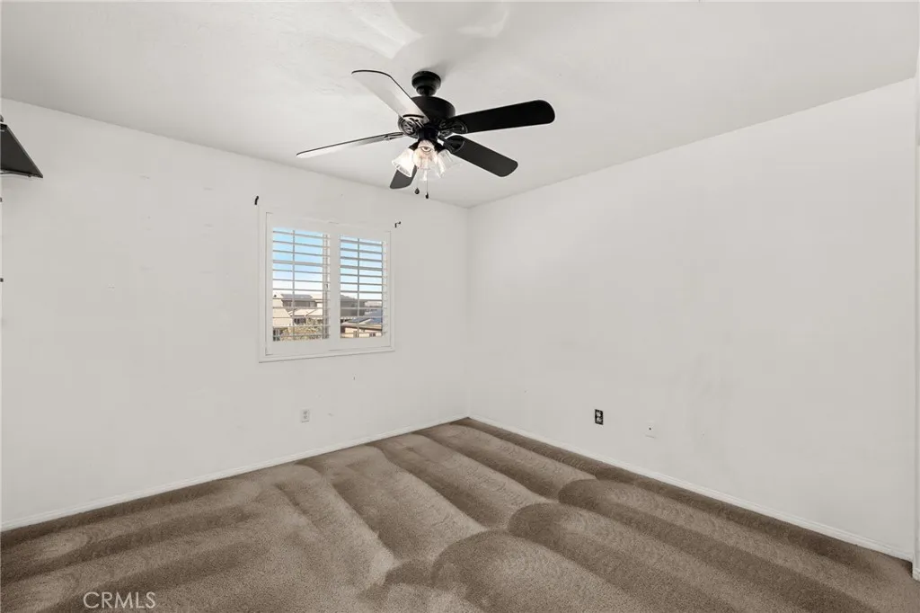 13011 Whispering Creek, Victorville, California 92395 home-pic-36