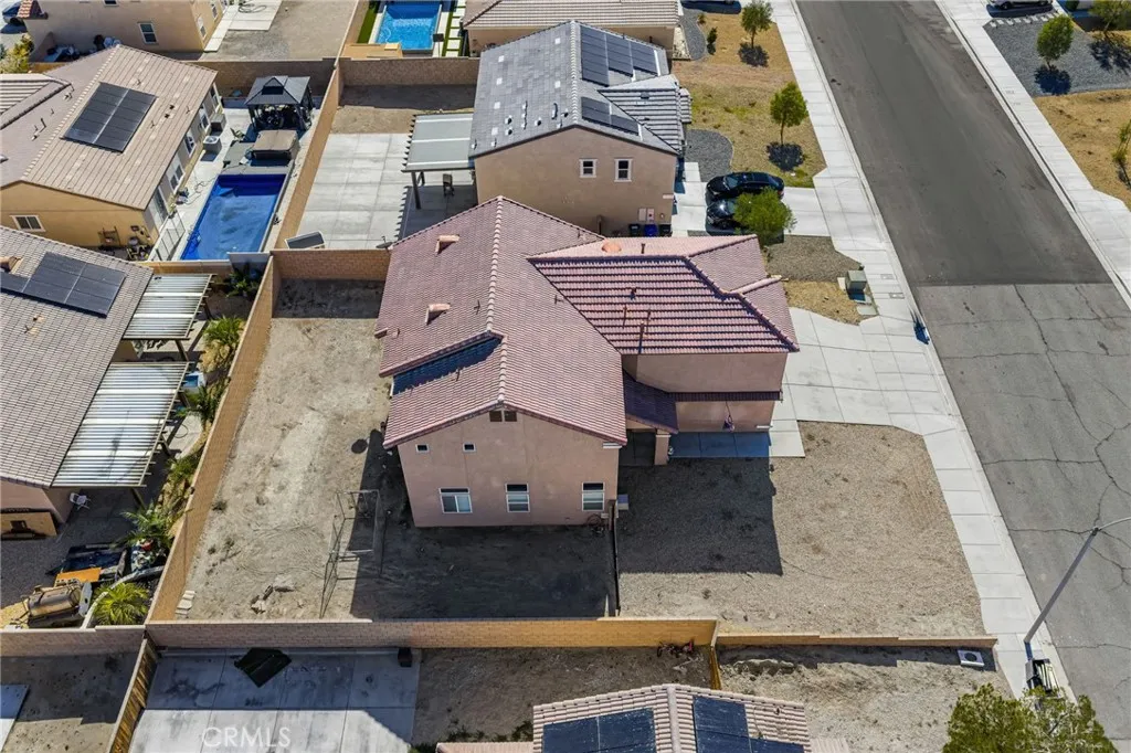 13011 Whispering Creek, Victorville, California 92395 home-pic-47