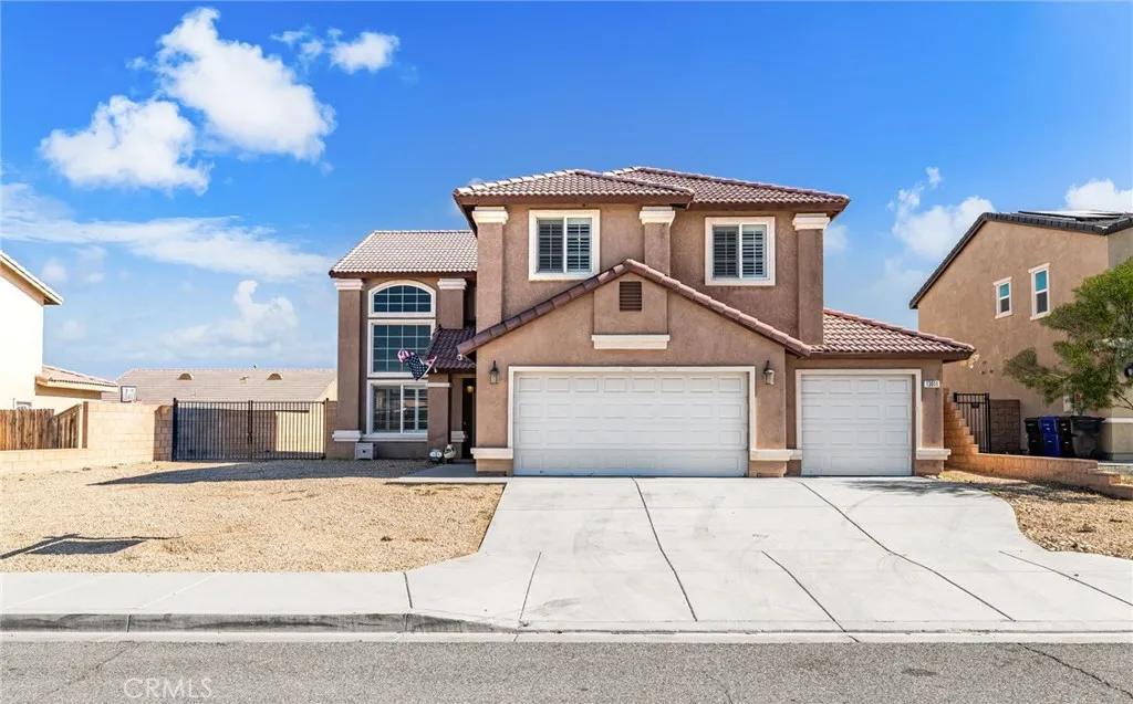 13011 Whispering Creek, Victorville, California 92395 home-pic-1