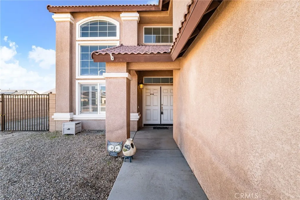 13011 Whispering Creek, Victorville, California 92395 home-pic-44