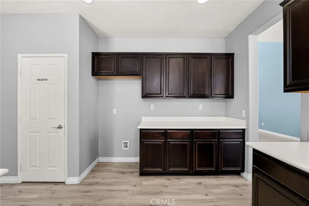 13011 Whispering Creek, Victorville, California 92395 home-pic-11