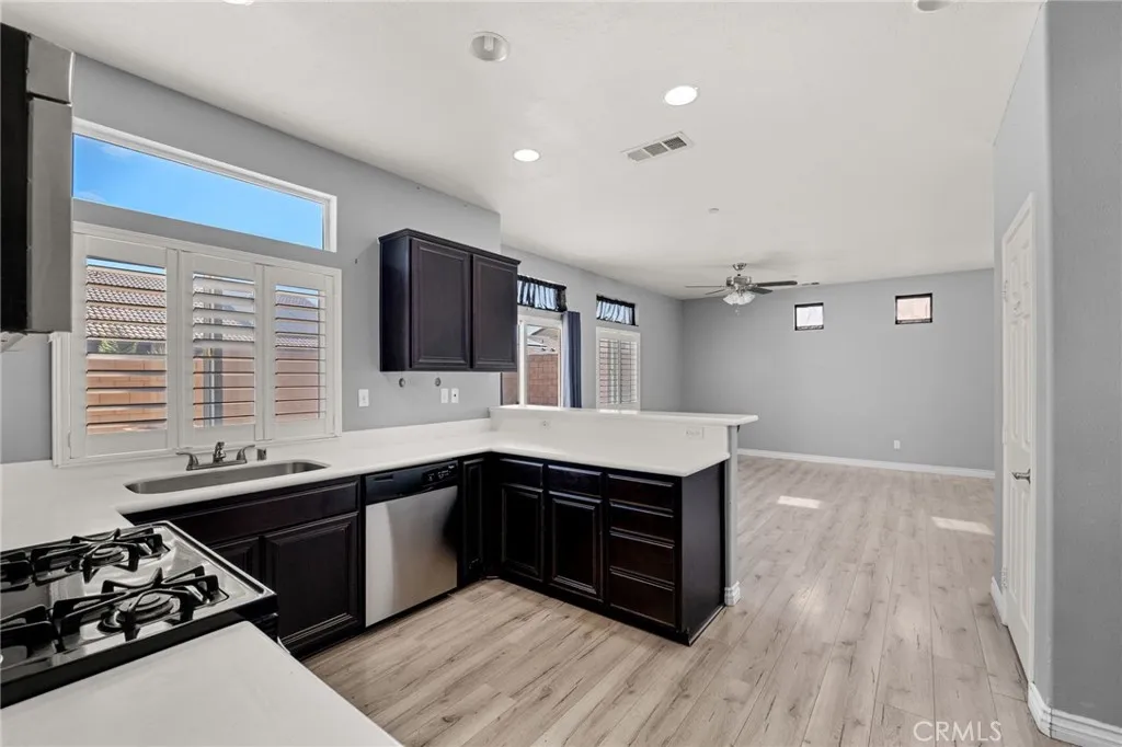 13011 Whispering Creek, Victorville, California 92395 home-pic-8
