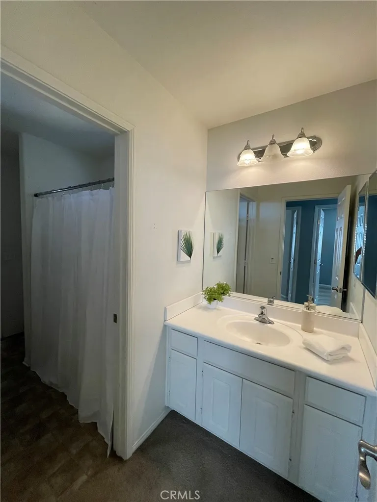 13011 Whispering Creek, Victorville, California 92395 home-pic-38