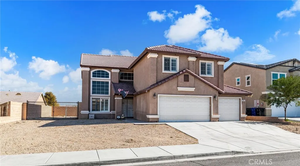 13011 Whispering Creek, Victorville, California 92395 home-pic-3