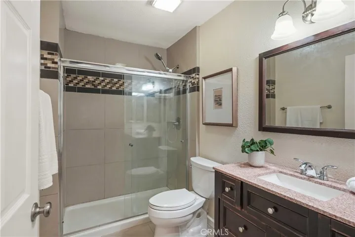 23542 Newhall Avenue 5, Newhall, California 91321