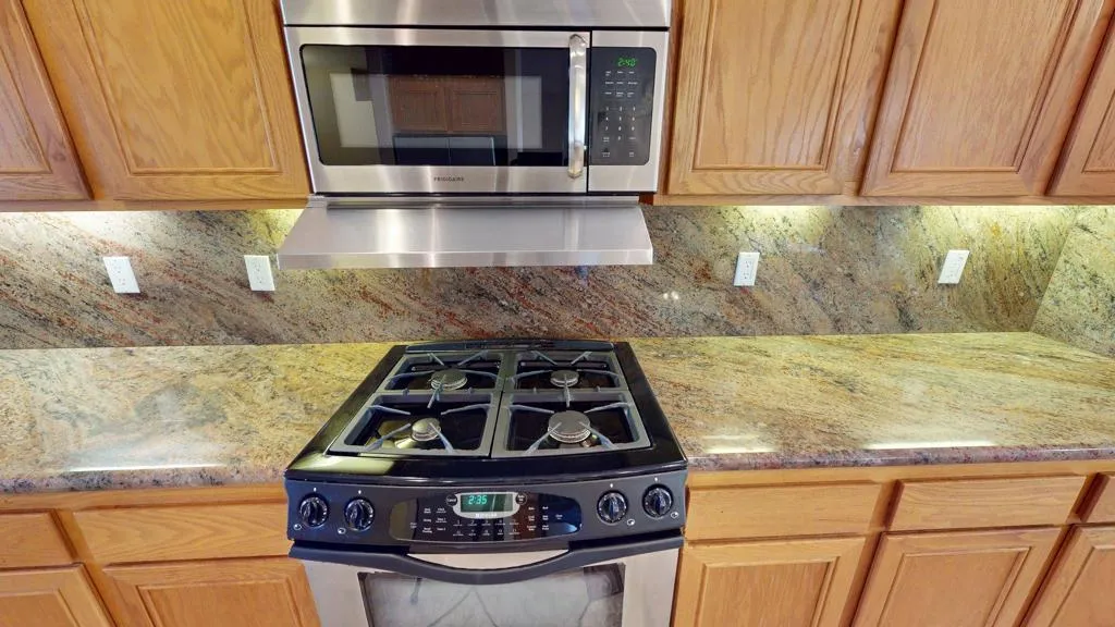 1123 E Circulo San Sorrento Road, Palm Springs, California 92262 home-pic-21