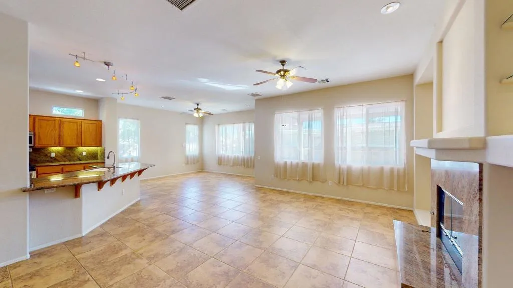 1123 E Circulo San Sorrento Road, Palm Springs, California 92262 home-pic-29