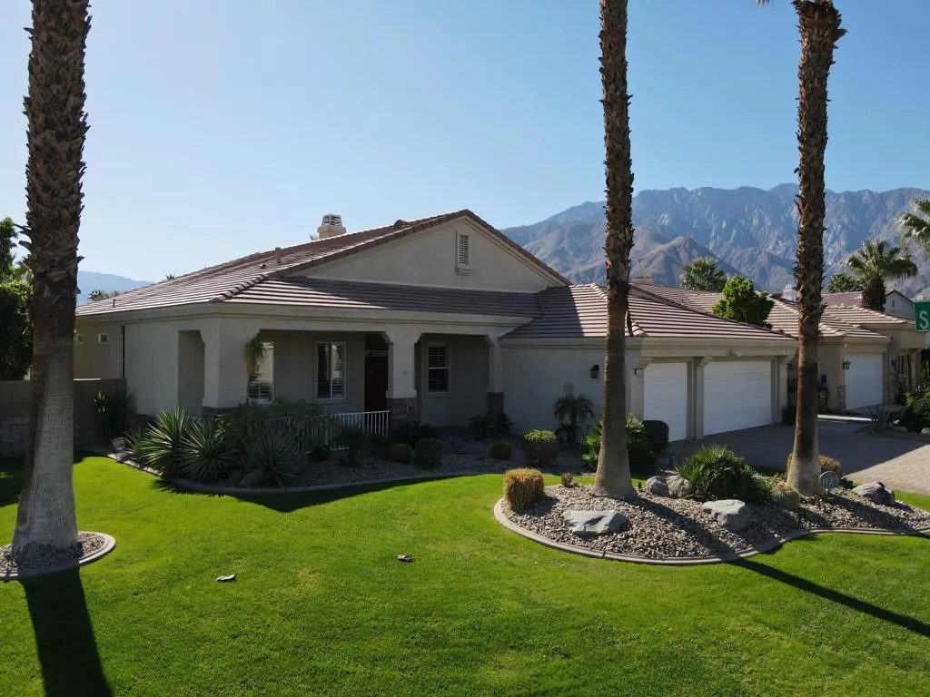 1123 E Circulo San Sorrento Road, Palm Springs, California 92262 home-pic-5