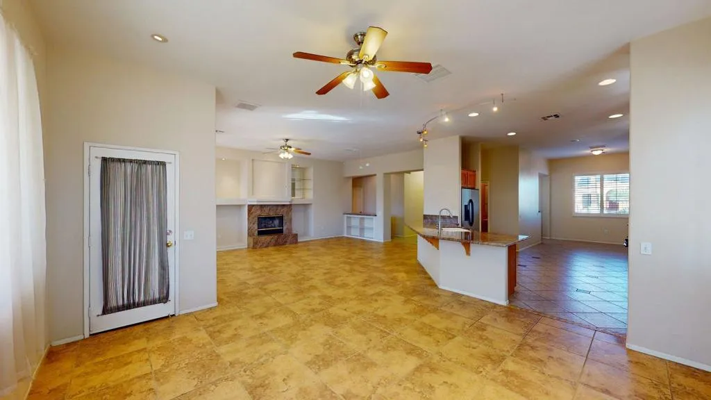 1123 E Circulo San Sorrento Road, Palm Springs, California 92262 home-pic-27
