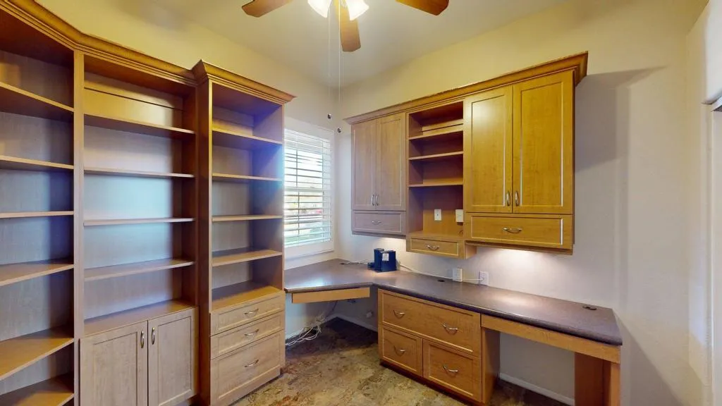 1123 E Circulo San Sorrento Road, Palm Springs, California 92262 home-pic-36