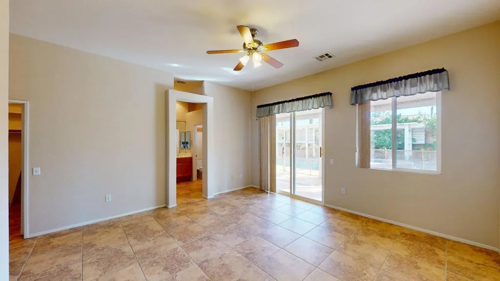1123 E Circulo San Sorrento Road, Palm Springs, California 92262 home-pic-48