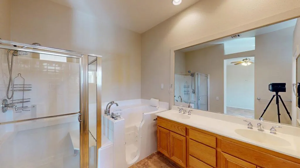 1123 E Circulo San Sorrento Road, Palm Springs, California 92262 home-pic-50