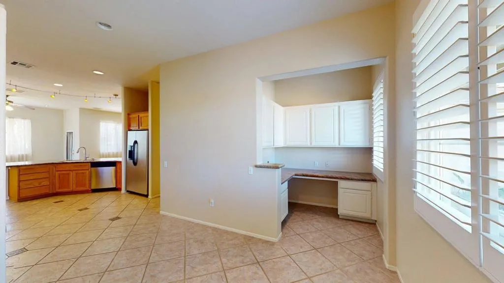 1123 E Circulo San Sorrento Road, Palm Springs, California 92262 home-pic-17