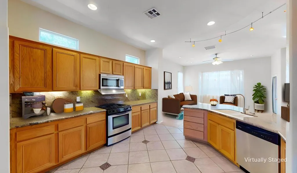 1123 E Circulo San Sorrento Road, Palm Springs, California 92262 home-pic-13