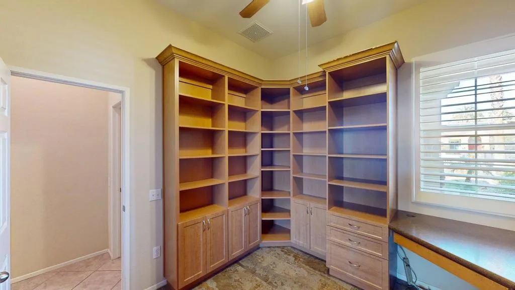 1123 E Circulo San Sorrento Road, Palm Springs, California 92262 home-pic-37