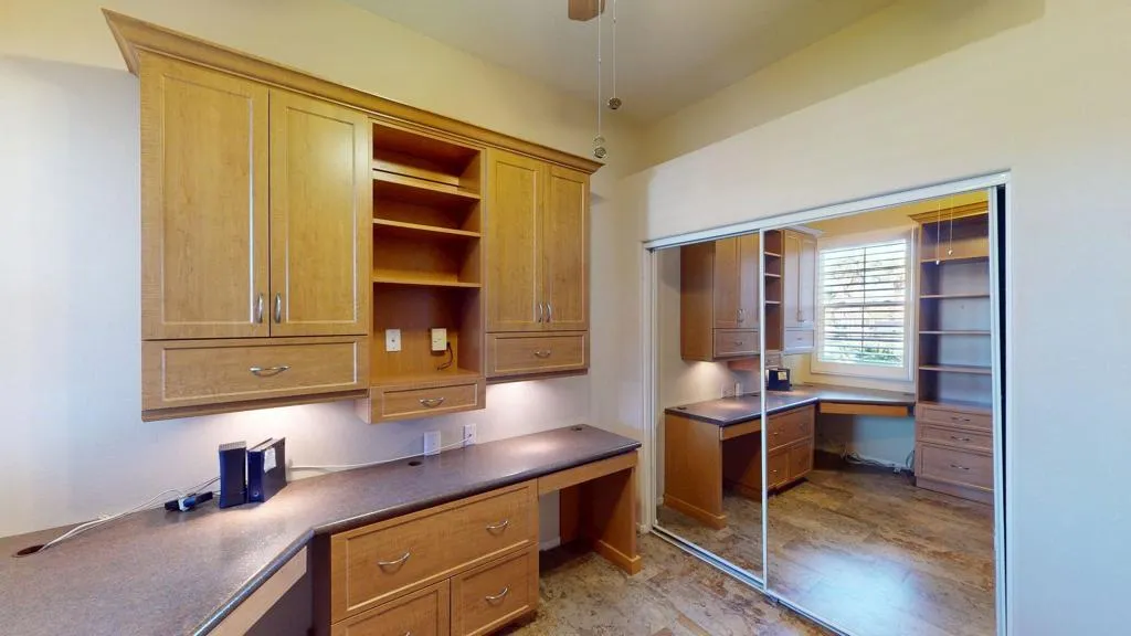 1123 E Circulo San Sorrento Road, Palm Springs, California 92262 home-pic-38