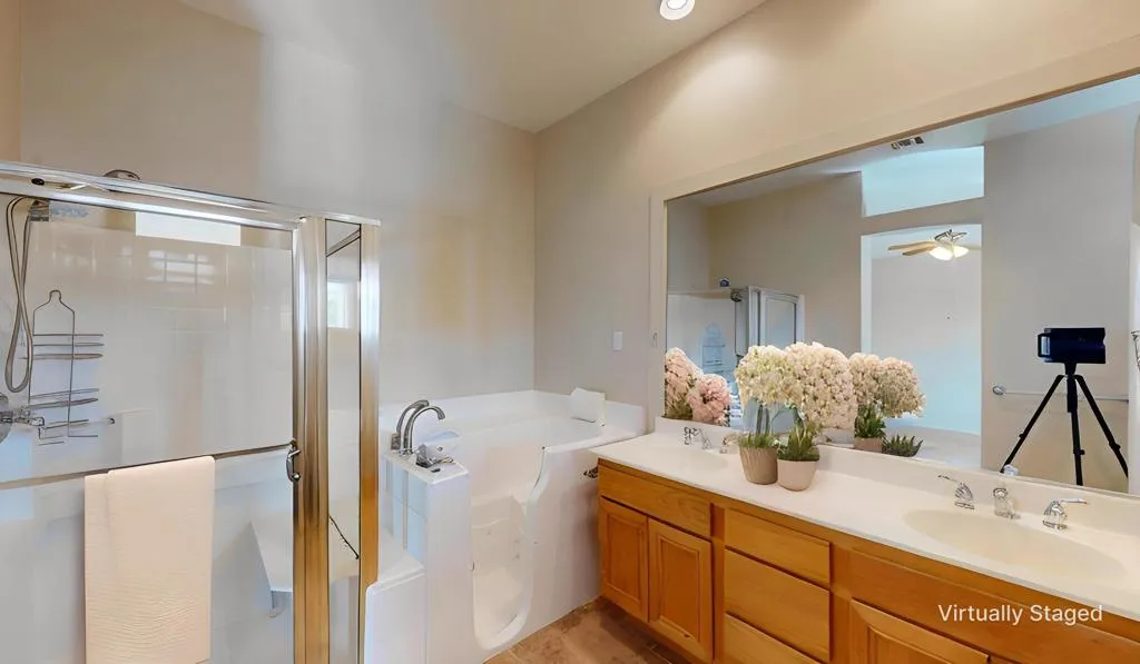 1123 E Circulo San Sorrento Road, Palm Springs, California 92262 home-pic-10