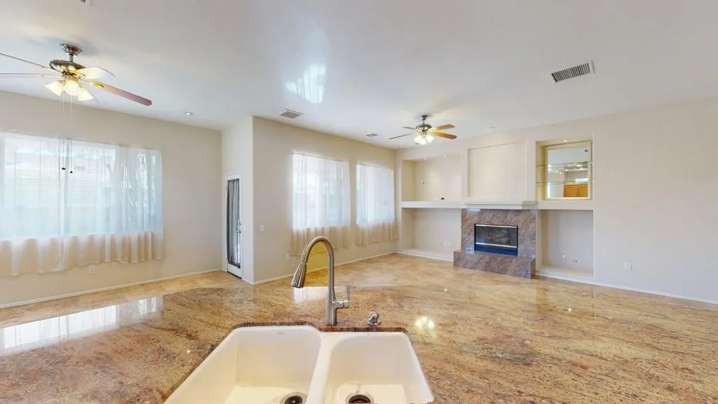 1123 E Circulo San Sorrento Road, Palm Springs, California 92262 home-pic-24