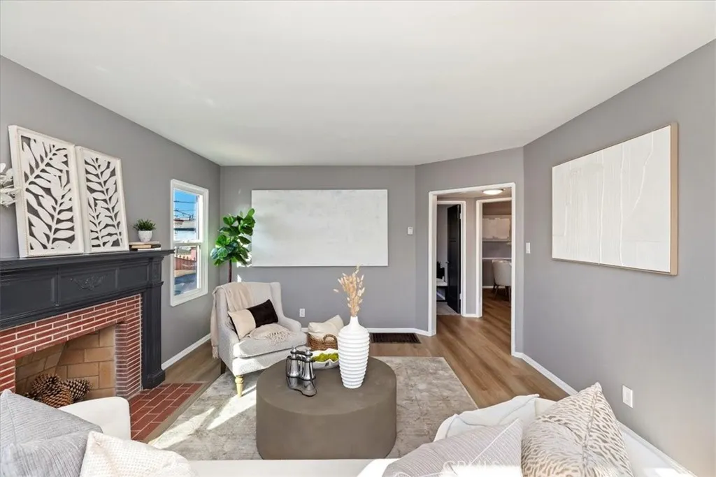 1905 W 115th, Los Angeles, California 90047 home-pic-8