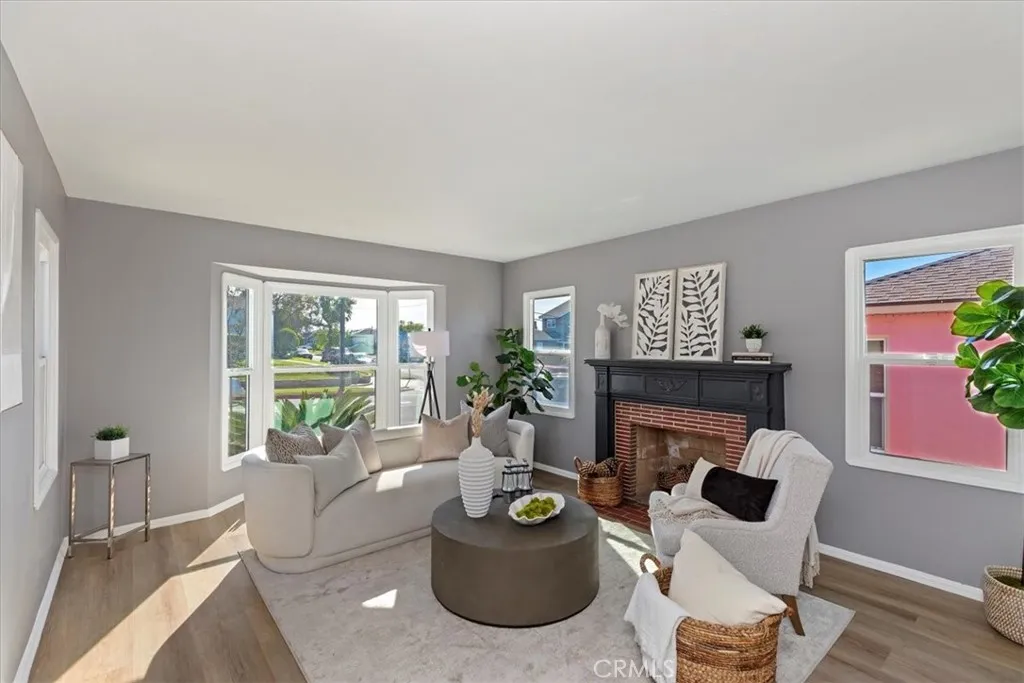 1905 W 115th, Los Angeles, California 90047 home-pic-6