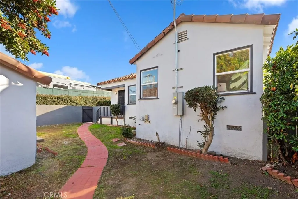 1905 W 115th, Los Angeles, California 90047 home-pic-30
