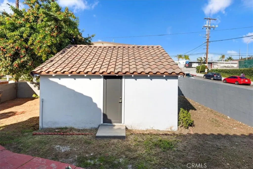 1905 W 115th, Los Angeles, California 90047 home-pic-27
