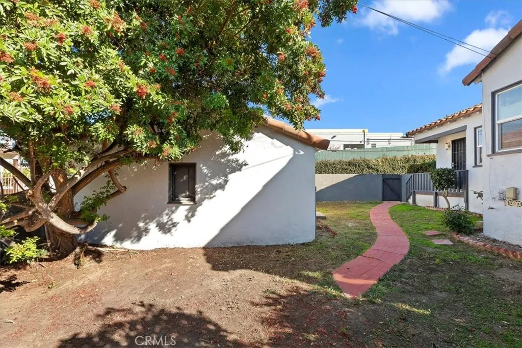 1905 W 115th, Los Angeles, California 90047 home-pic-31