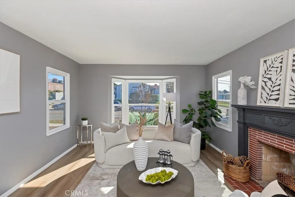 1905 W 115th, Los Angeles, California 90047 home-pic-7